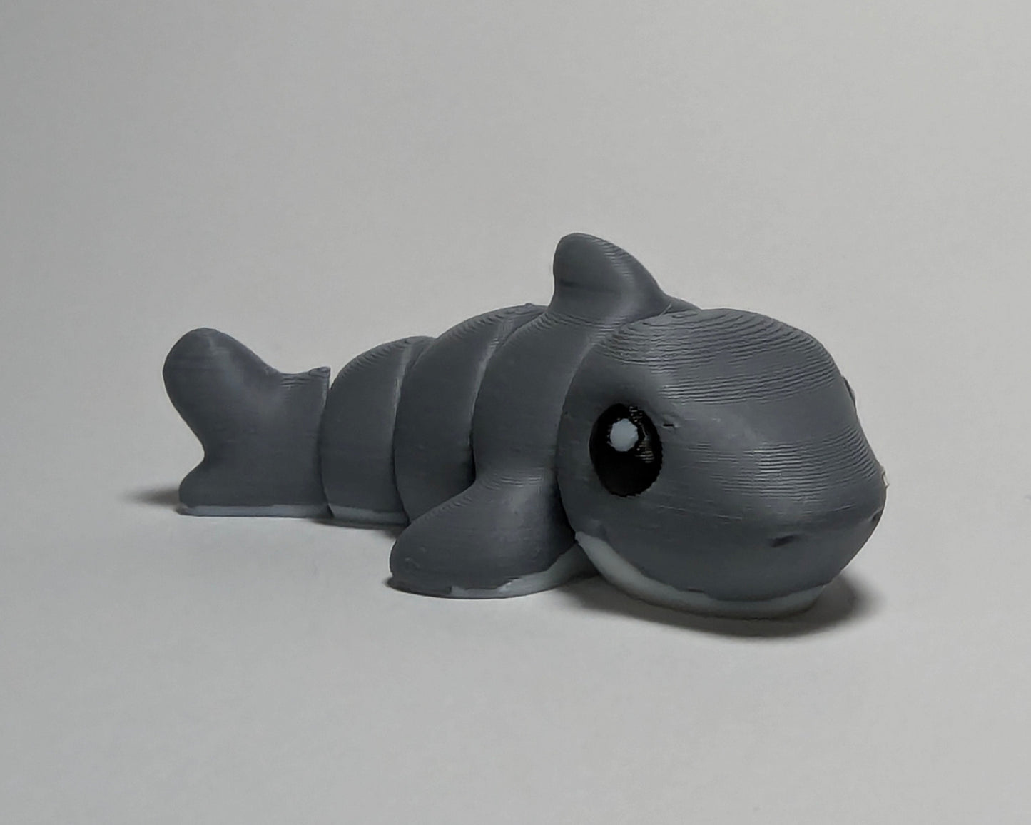 Shark Jiggle Pets Flexi Mini Animal looking right