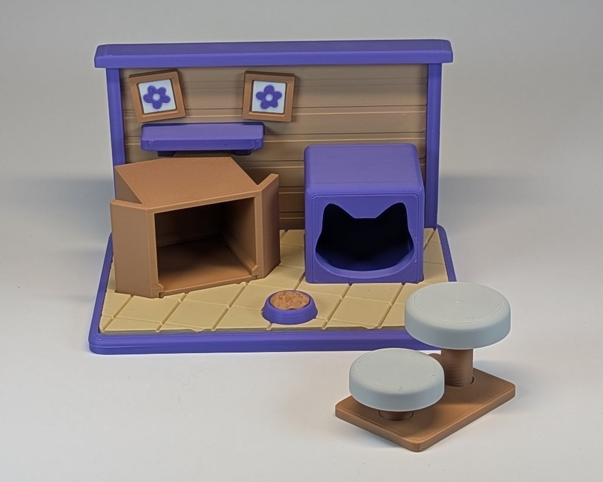 Tiny Habitat Cats Playset with moveable scratching post